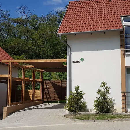 Szálloda Kenese-völgye 3*